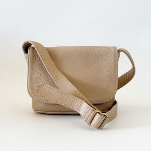 Coach Bag Sonoma Pebbled Leather Crossbody Flap Tan Casual Chic Preppy Small